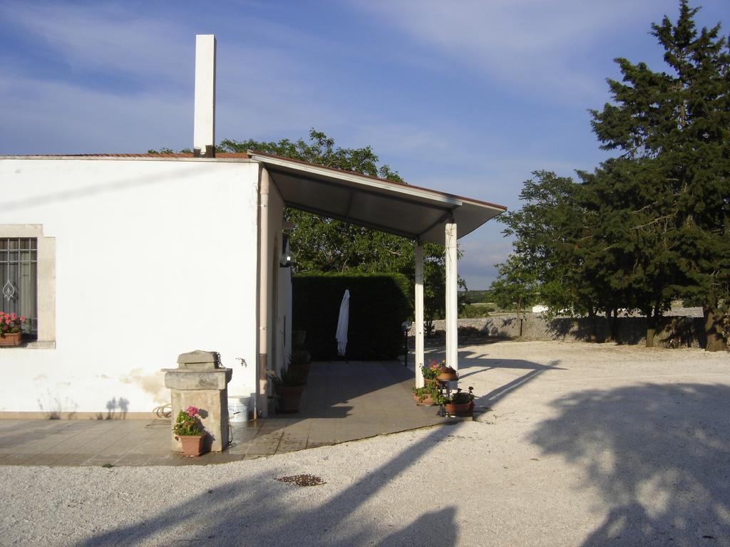 ノーチTrulli Sarmenzanelloアパートメント エクステリア 写真
