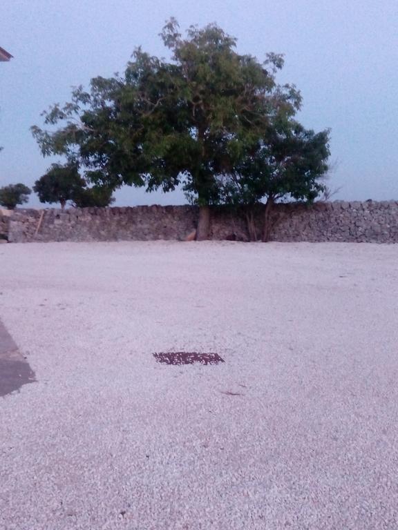 ノーチTrulli Sarmenzanelloアパートメント エクステリア 写真